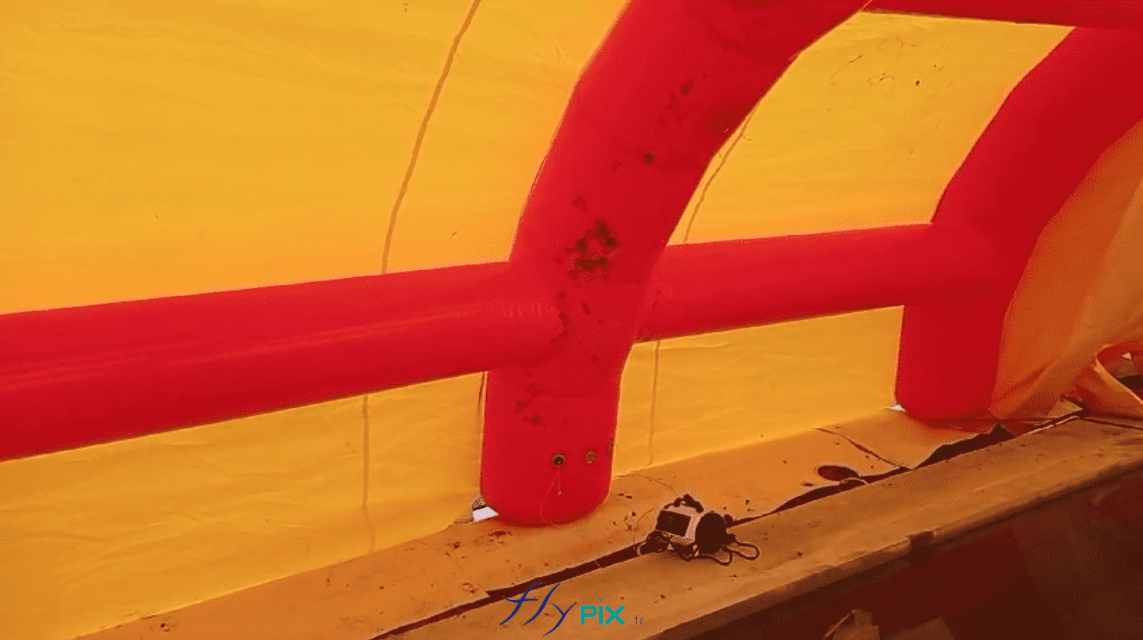 Abri gonflable chantier piscine air captif CSR TAJ Suisse pompe regulateur pression TUNNEL air captif 10