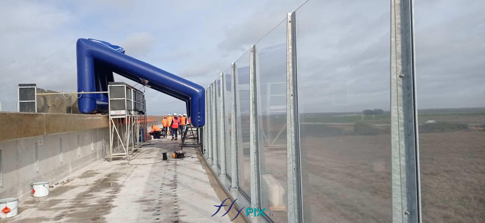 FlyPix abri tente gonflable air captif ventile pompe turbine enveloppe pvc 045 060mm chantier viaduc EUROVIA 1