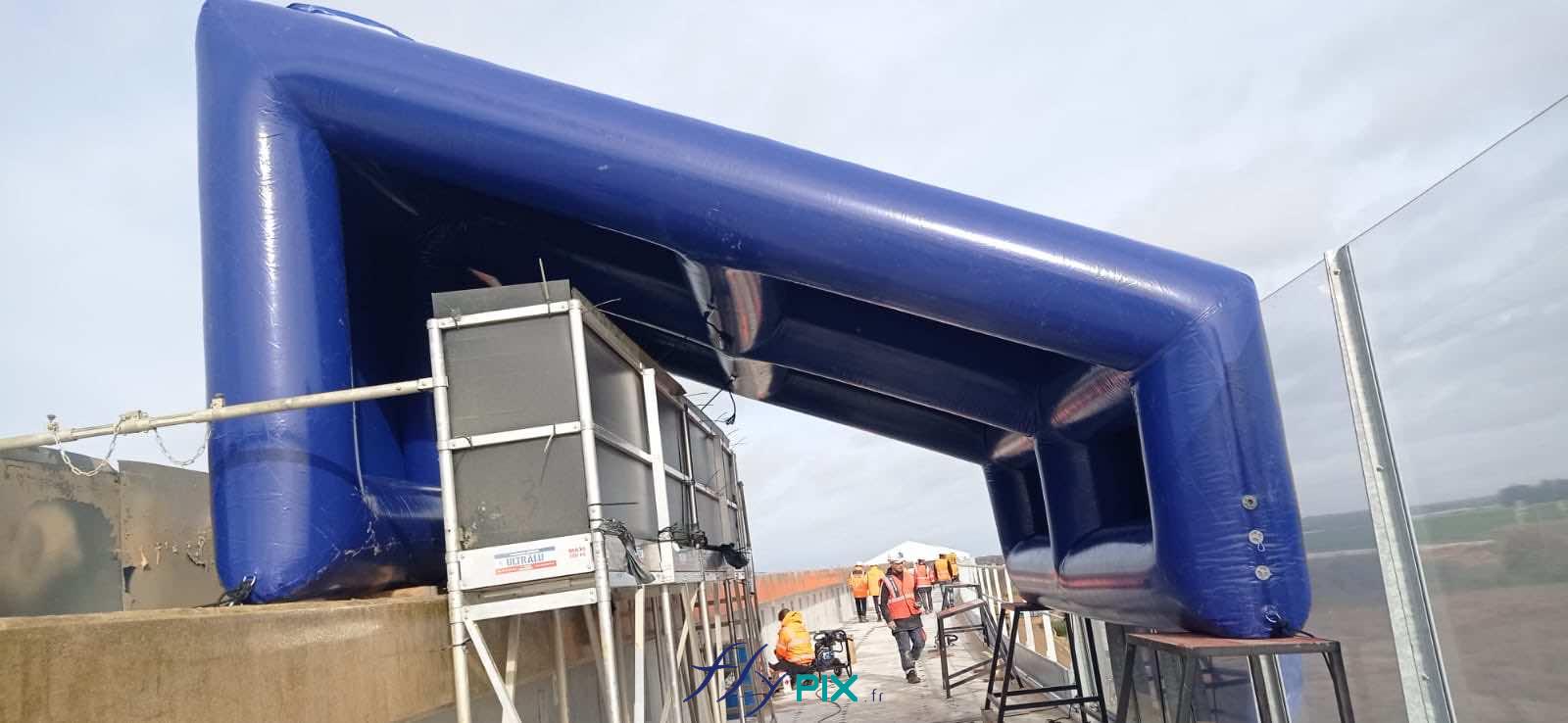 FlyPix abri tente gonflable air captif ventile pompe turbine enveloppe pvc 045 060mm chantier viaduc EUROVIA 8