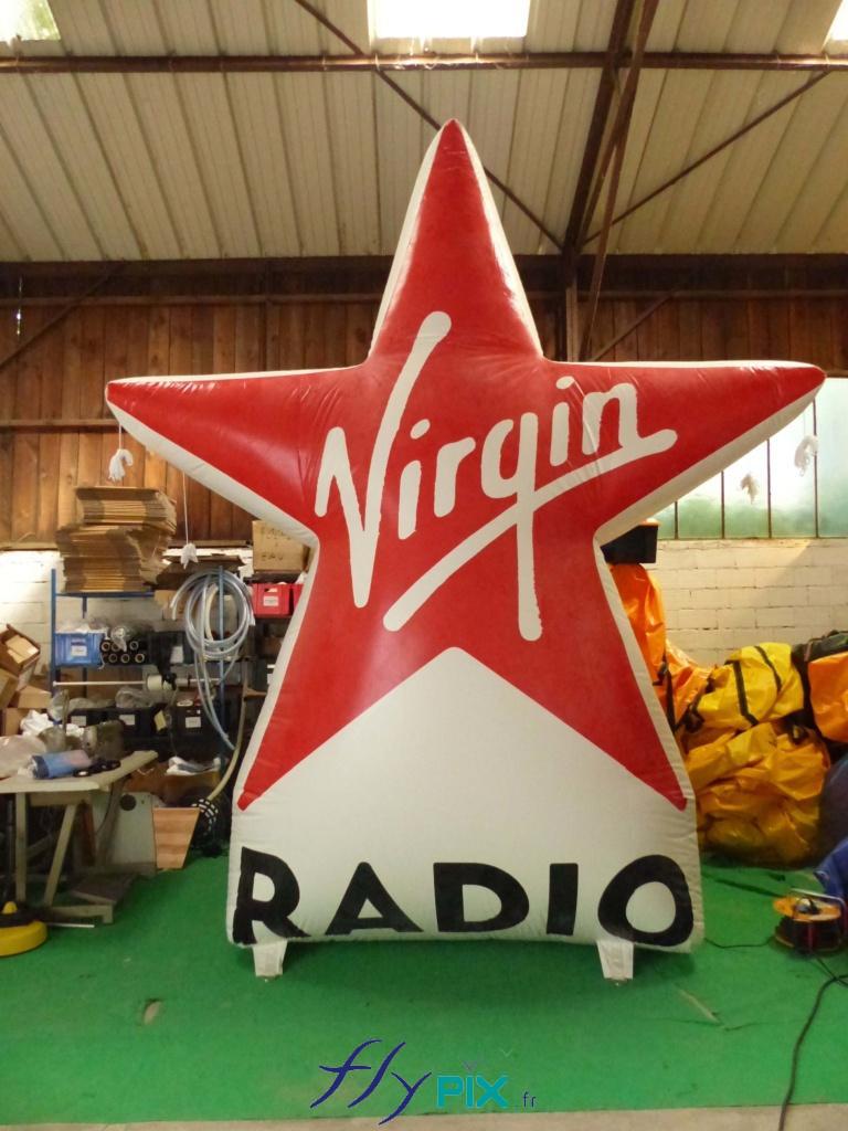 Fabrication sur mesure d'un ballon imprimé personnalisé en forme d'étoile, pour la VIRGIN RADIO.