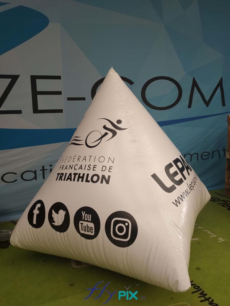 Bouée gonflable flottante lac triathlon pyramide enveloppe PVC air captif étanche : Fédération Française de Triathlon