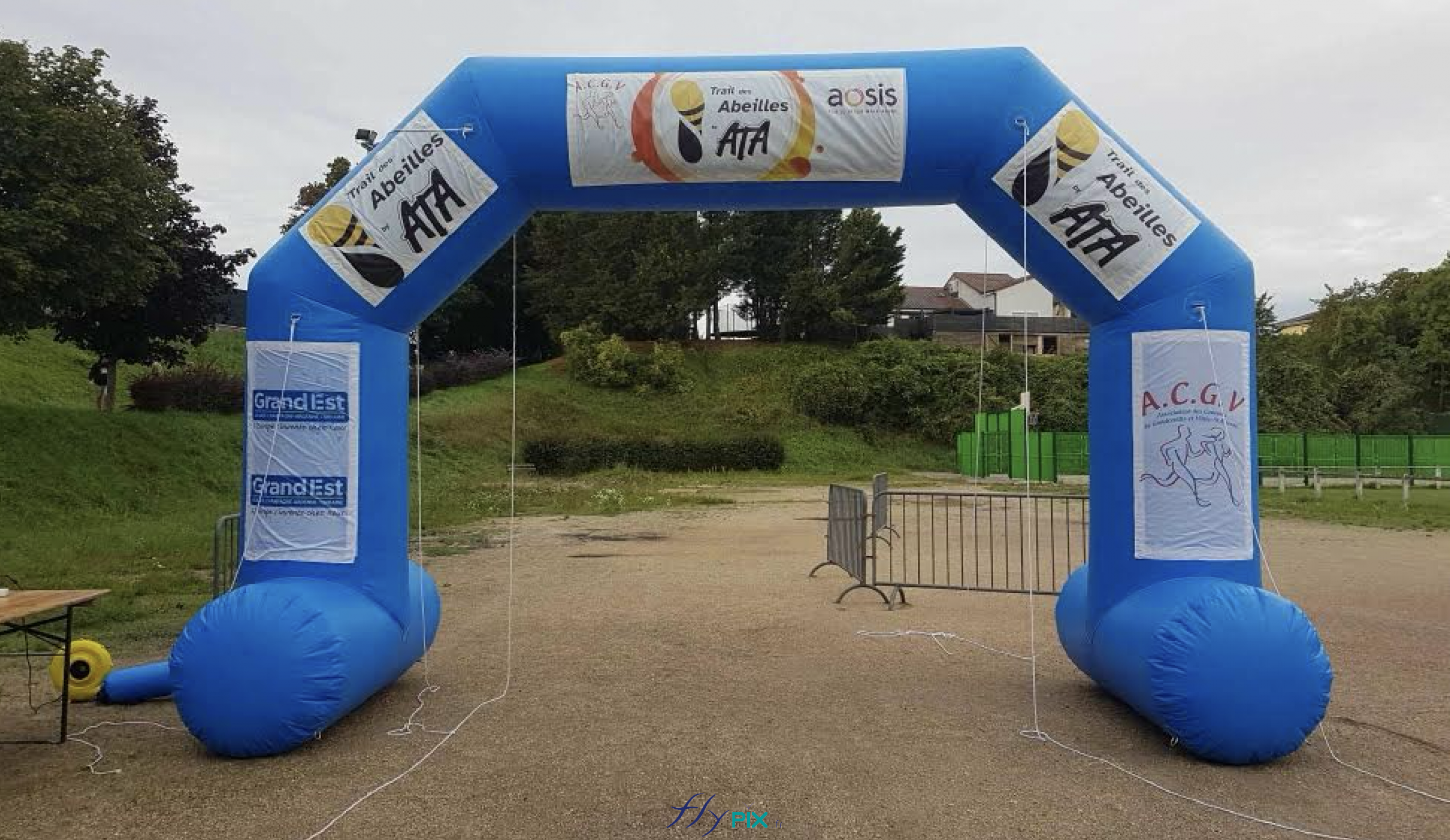 FlyPix Arche gonflable publicitaire 4x3m pvc 045mm simple peau turbine ACGV copie