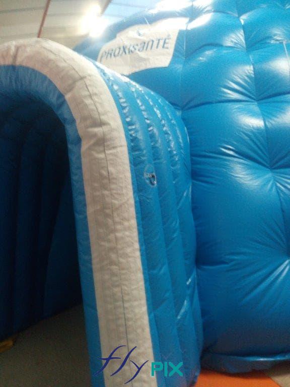 barnum igloo gonflable air captif porte SAS accès