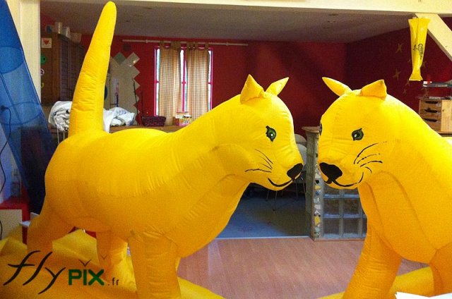 Ballons en forme d&#039;animaux (chats)